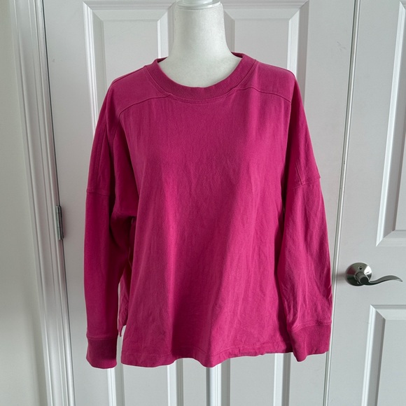 Easel Tops - Easel Pink Long Sleeve Crew neck Sweatshirt Oversized Medium 100% Cotton